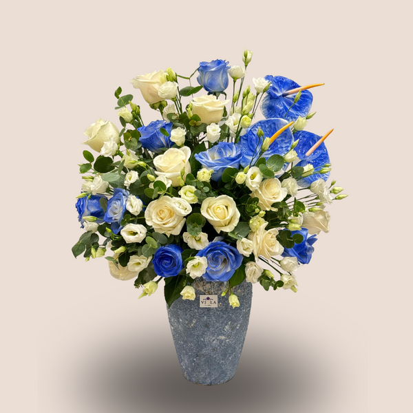 Royal Blue Bouquet qatar