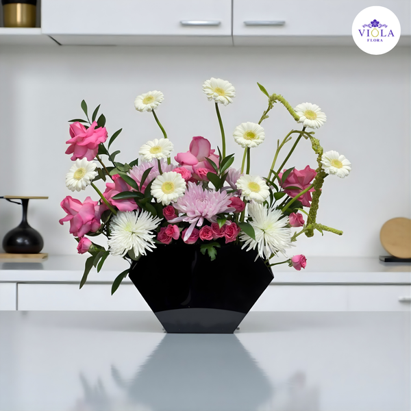 Blush Elegance Arrangement تنسيق ”أناقة أحمر الخدود“