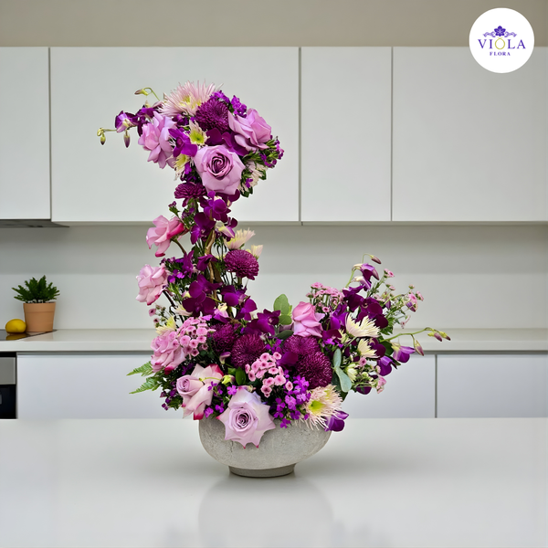 Violet Cascade Arrangement تنسيق شلال البنفسجي
