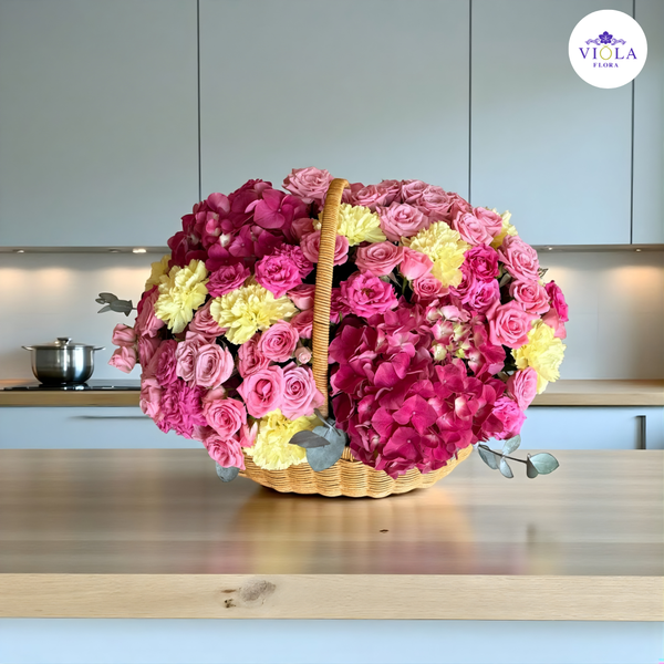 Blooming Candy Basket سلة حلوى مزهرة