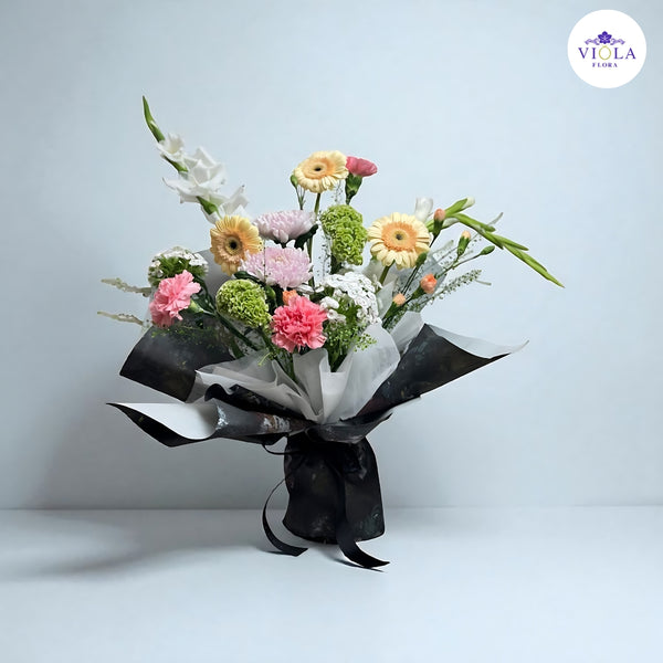 Pastel Charm Bouquet باقة زهور بألوان الباستيل