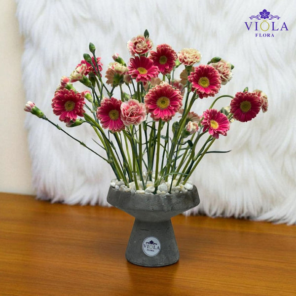“Petal Play”  ”لعبة البتلات“